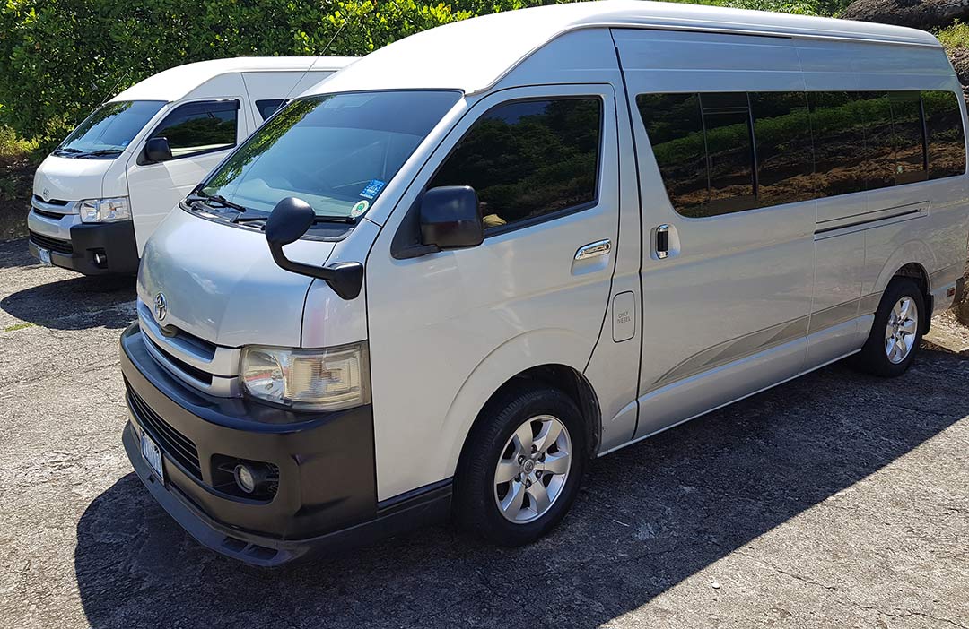 st-lucia-tours-airport-transfer-shuttle-bus