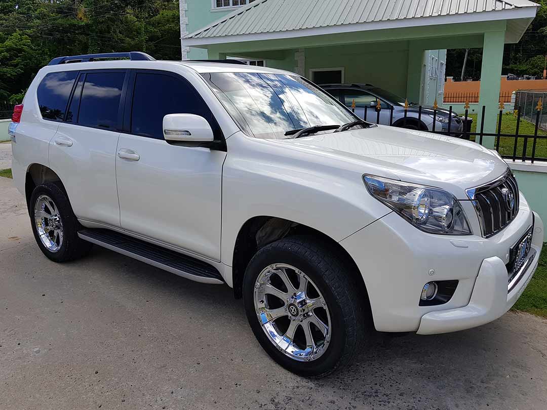 st-lucia-tours-airport-transfer-suv