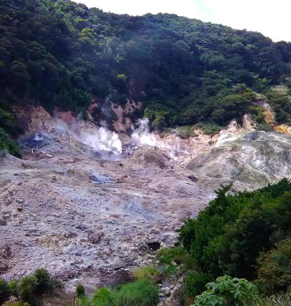 st-lucia-tours-visits-st-lucia-volcano